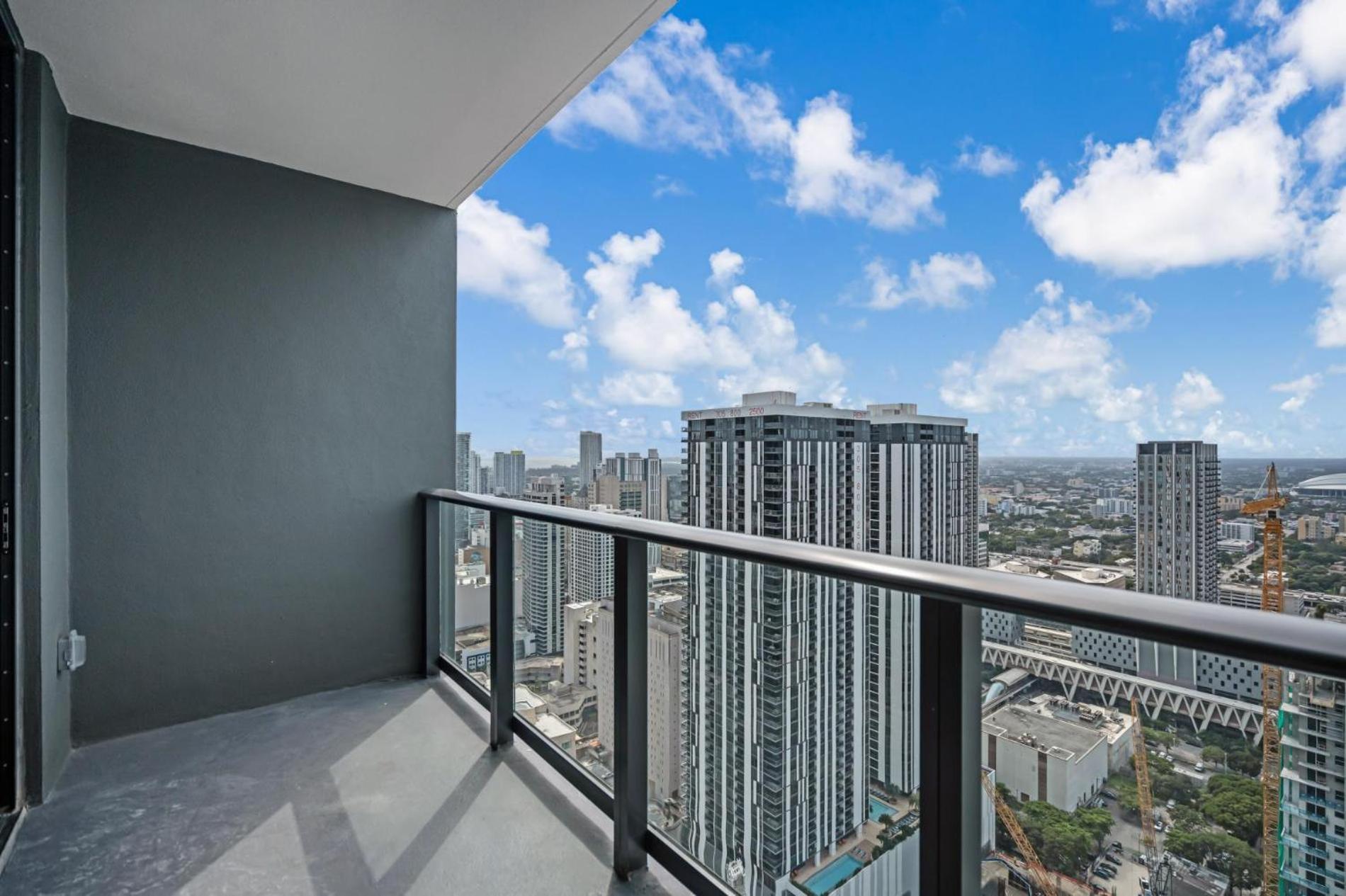 Stunning 1br With Breathtaking Views On The 50th Floor Apartment Miami